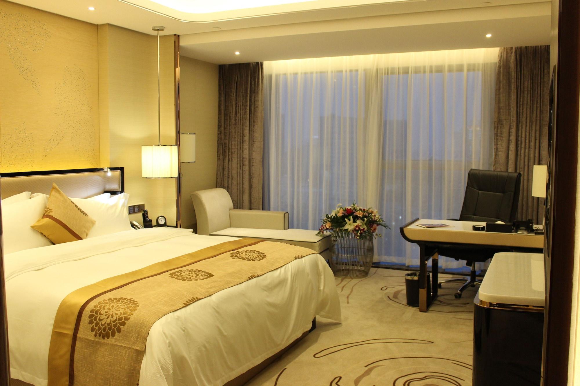 Wuhan Youyi International Hotel Exterior photo